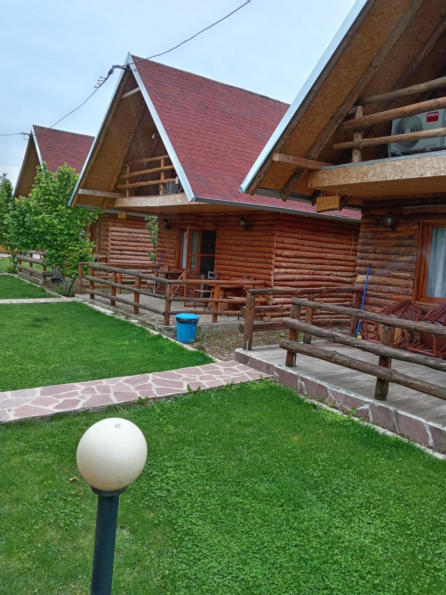Vila Viktori ปิโรต์ ภายนอก รูปภาพ